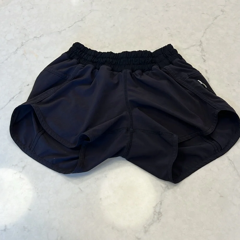 Lululemon Run: Track Attack Short size 2 - Picture 4 of 8